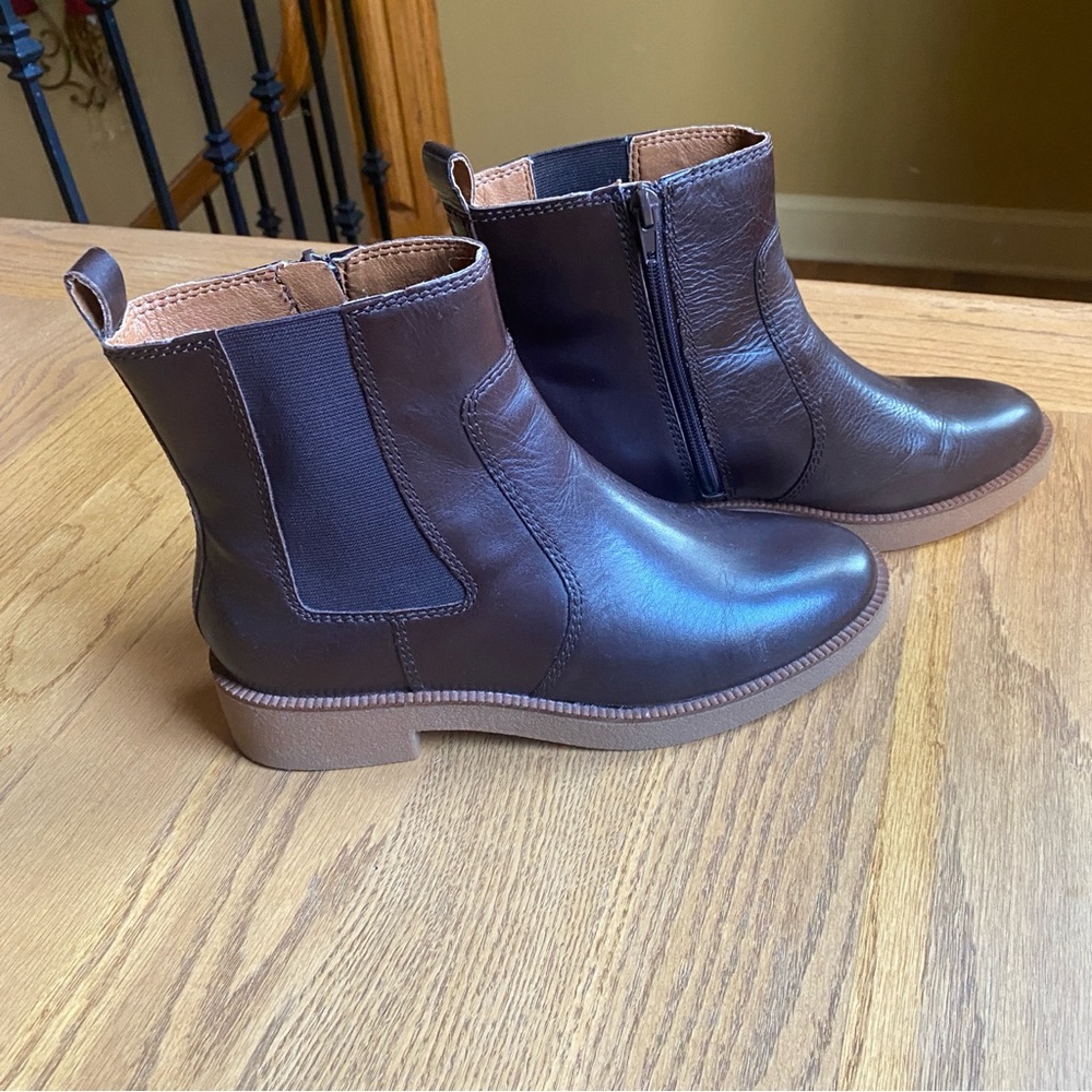 Lucky Brand Chocolate Brown Leather Chelsea Style Ankle Boots Size 8.5